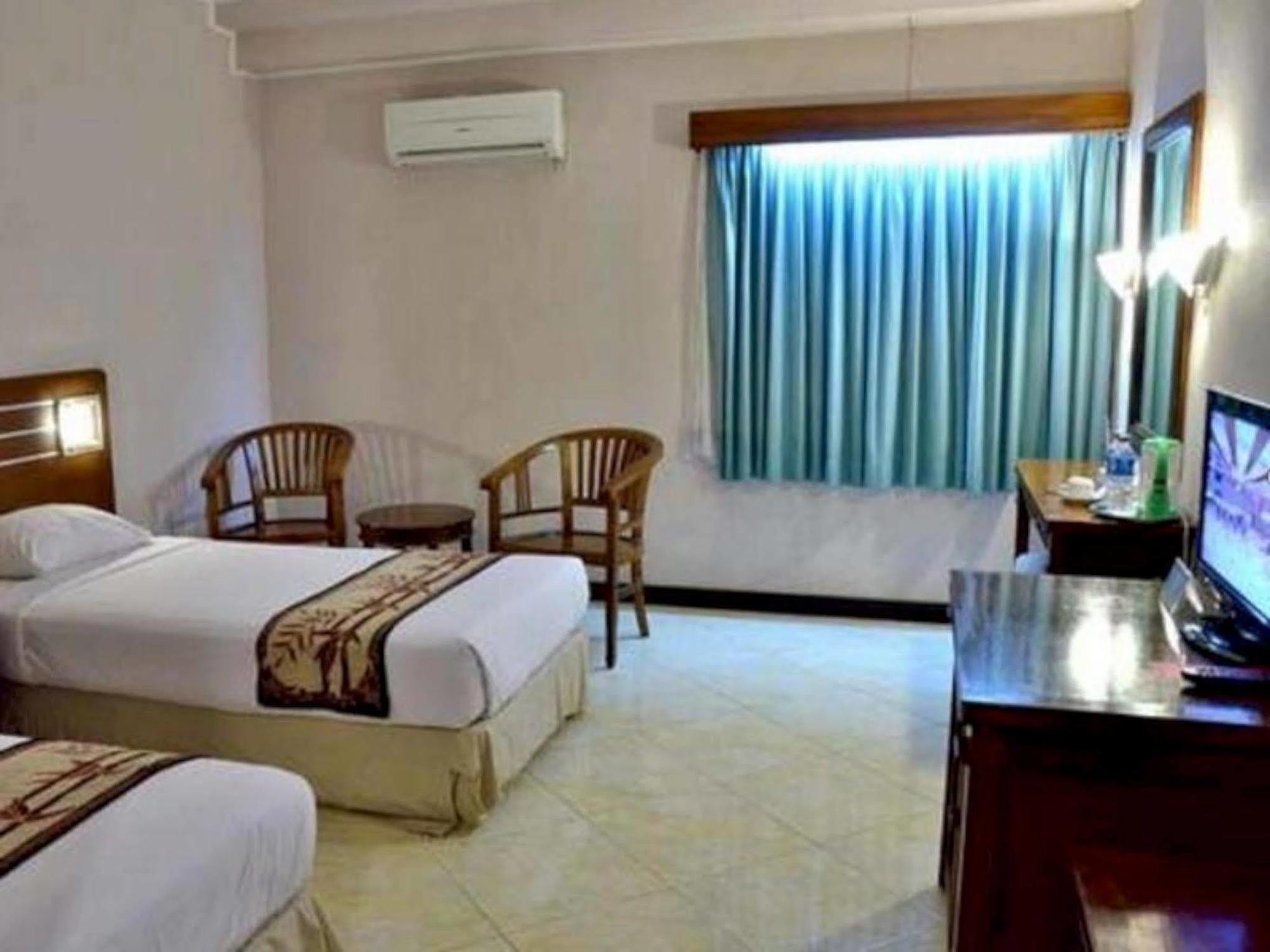 Bahari Inn Tegal Tegal (Central Java) Exterior foto